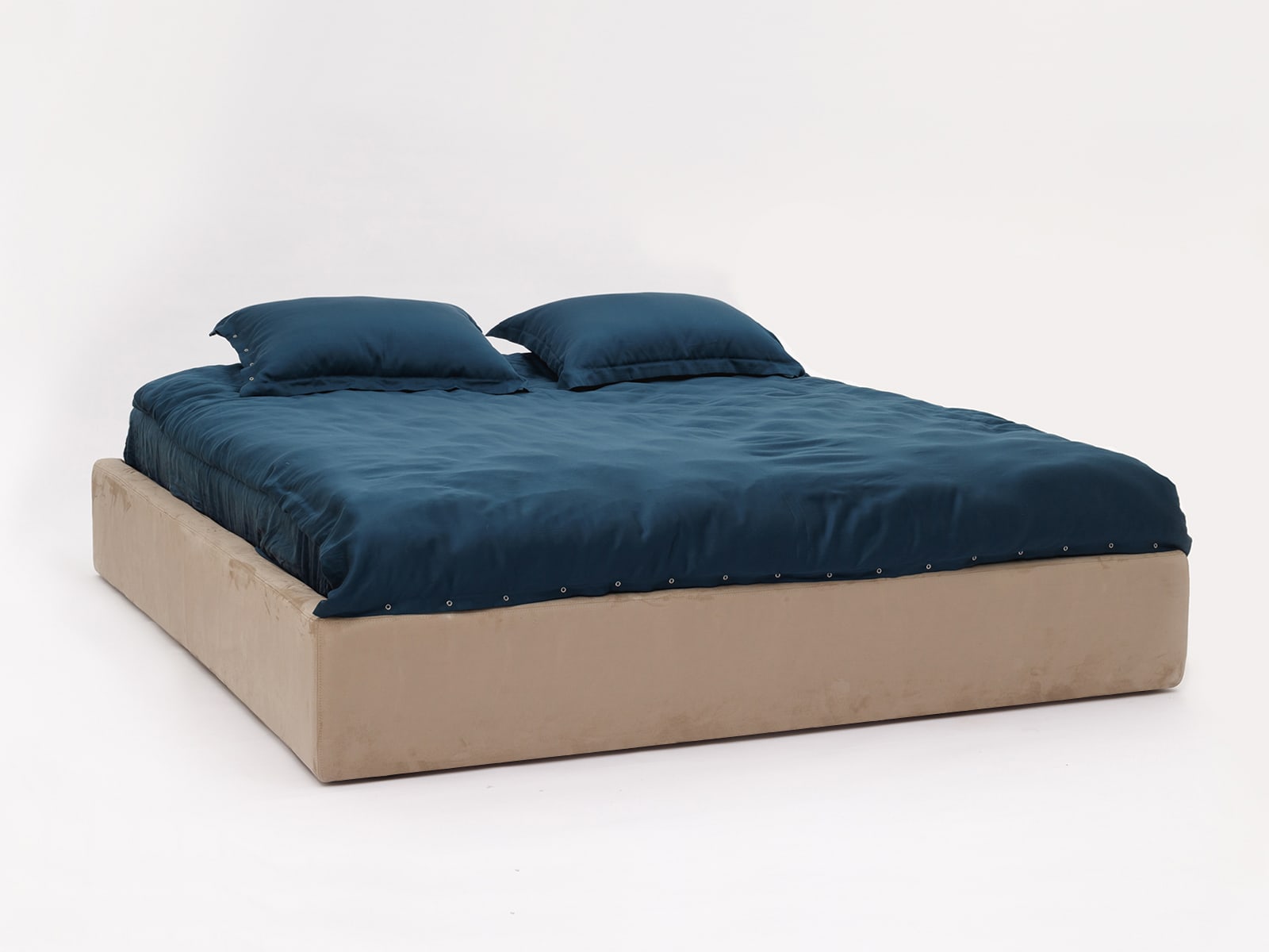 Мягкая кровать Base